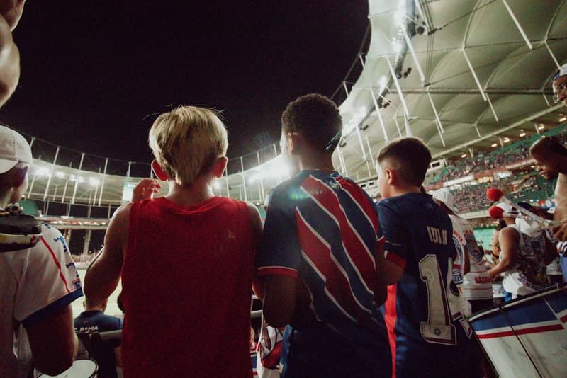 Supporters en tribune lors d'un match de football