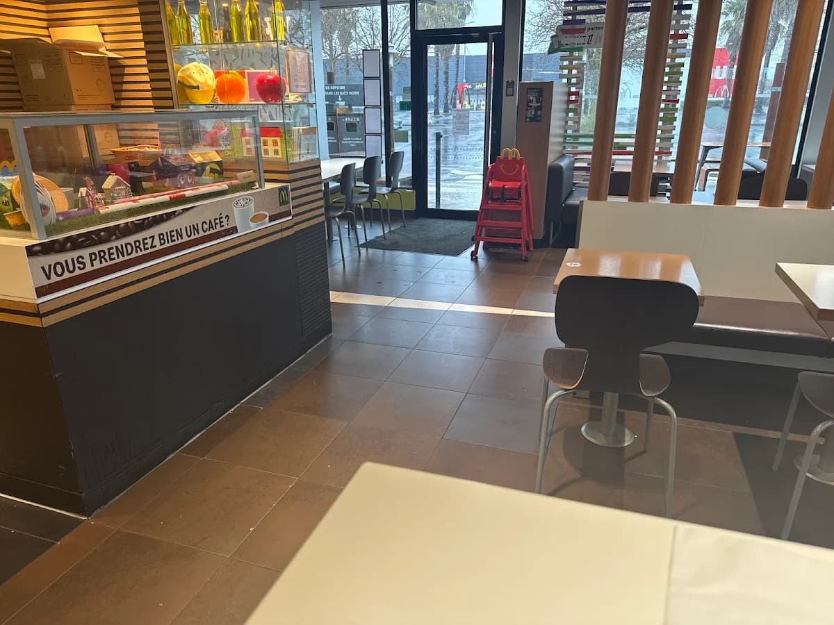McDonald's — Agde — Cap d'Agde Méditerranée