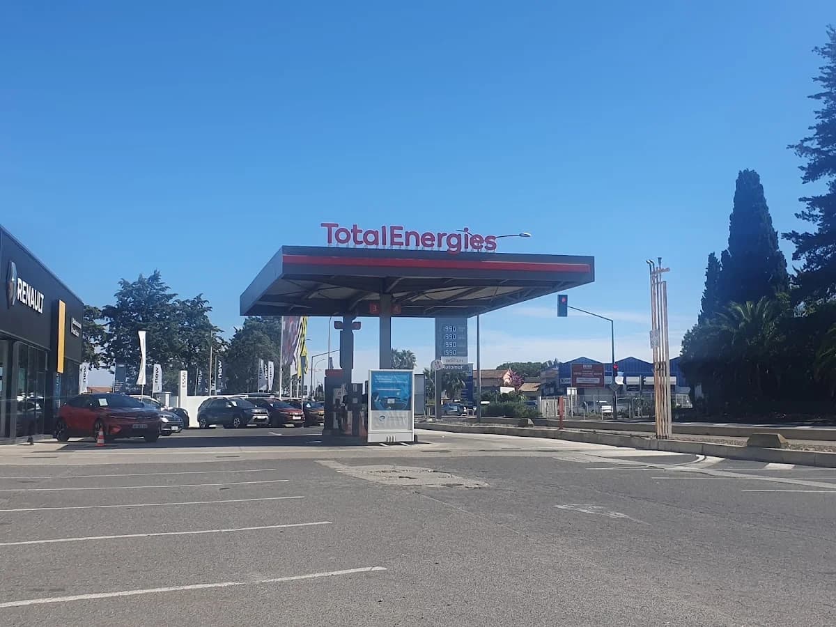 TotalEnergies - SAS L OCCITANE AUTOMOBILES — Agde — Cap d'Agde Méditerranée