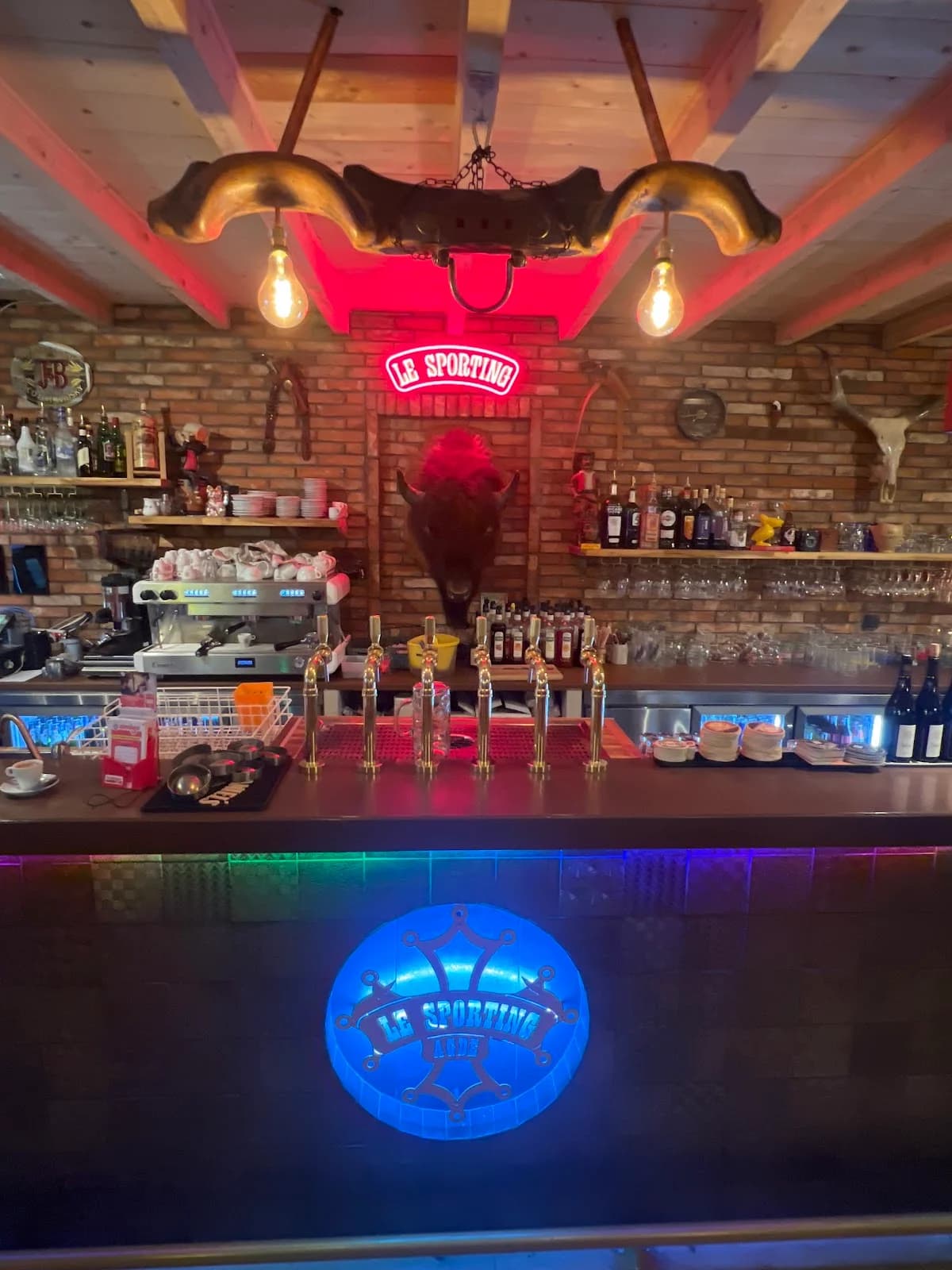 BAR RESTAURANT LE SPORTING — Agde — Cap d'Agde Méditerranée