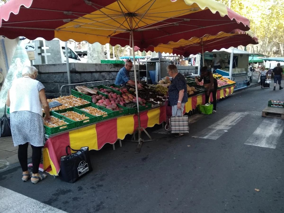 Marché alimentaire - Les Halles — Agde — Cap d'Agde Méditerranée