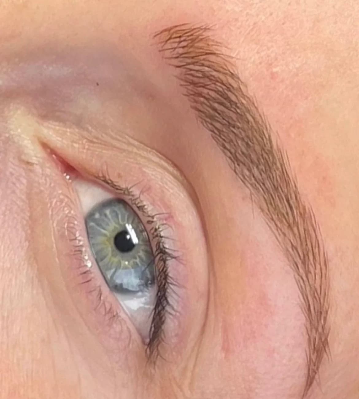 MARION BEAUTÉ experte en Microblading Sourcils naturels — Agde — Cap d'Agde Méditerranée