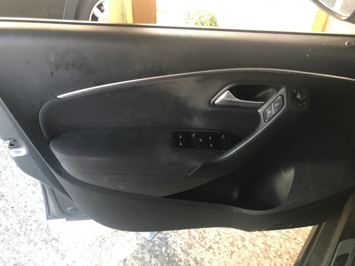 A l’auto clean — Agde — Cap d'Agde Méditerranée