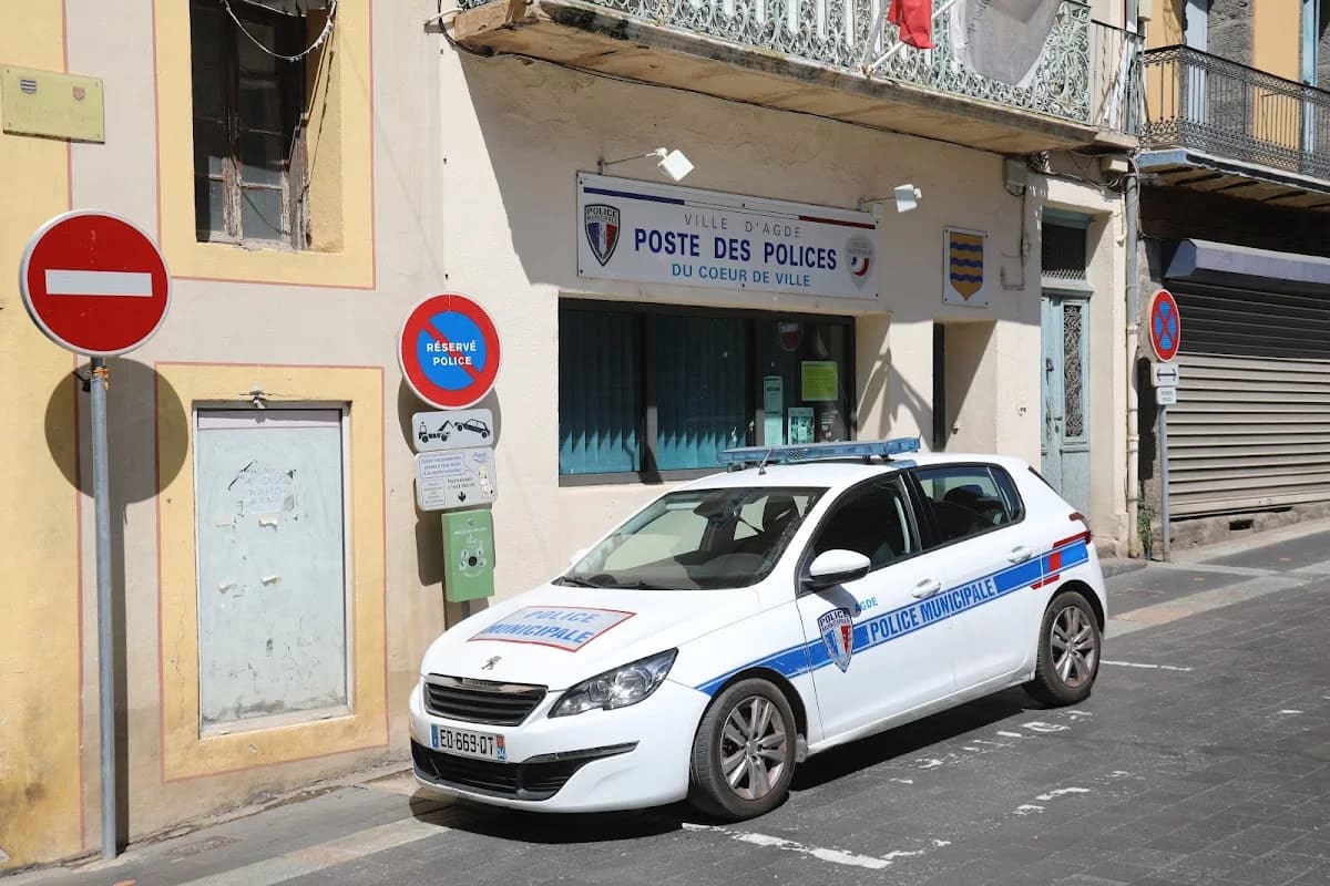 Poste Des Polices — Agde — Cap d'Agde Méditerranée