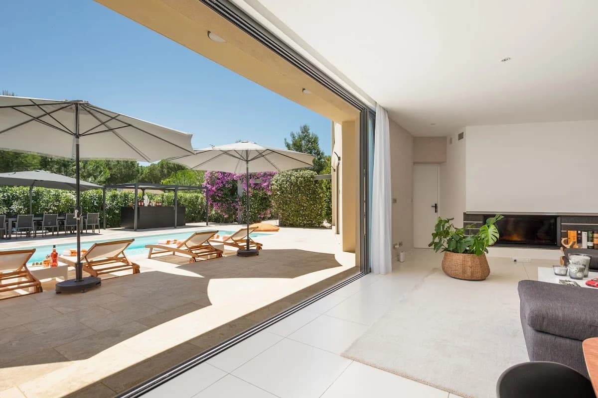 Villa Monarque :Chambres d'hôtes, de luxe, avec piscine, au cap d'Agde, proche du village naturiste, Hérault, Occitanie — Cap