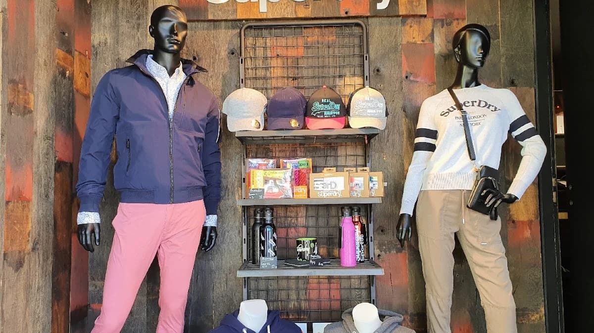 Superdry by Kirrashop — Agde — Cap d'Agde Méditerranée