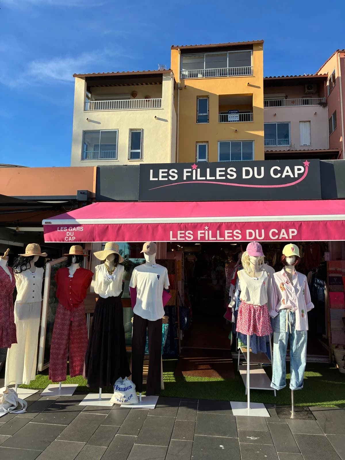 Les filles du Cap — Agde — Cap d'Agde Méditerranée