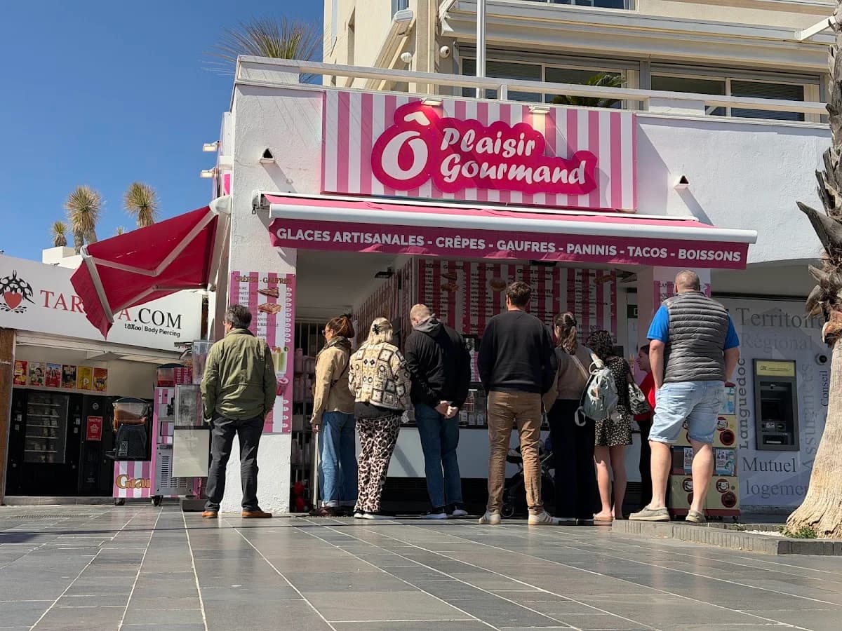 Distributeur de billets Caisse Agricole — Agde — Cap d'Agde Méditerranée