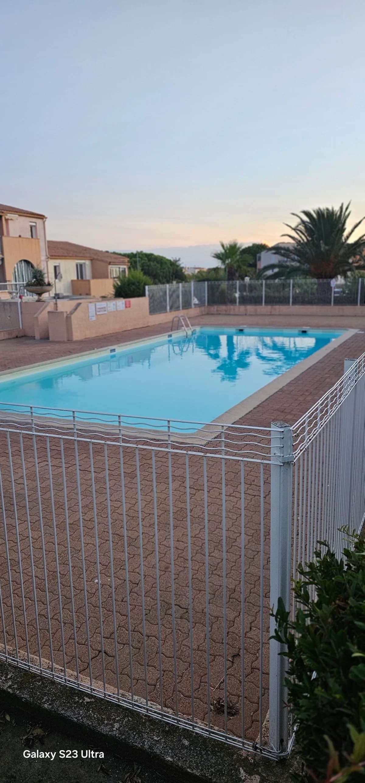 Les raisins d'or - Location T2 appartement hébergement vacances résidence parking piscine Cap d'Agde — Agde — Cap d'Agde Médi
