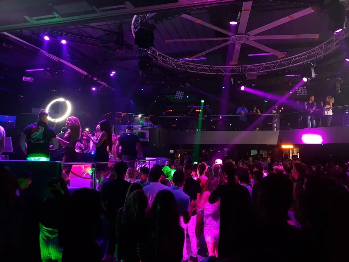 Bora Club — Agde — Cap d'Agde Méditerranée