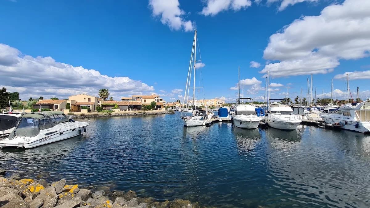 Service d'Accueil du village naturiste — Agde — Cap d'Agde Méditerranée