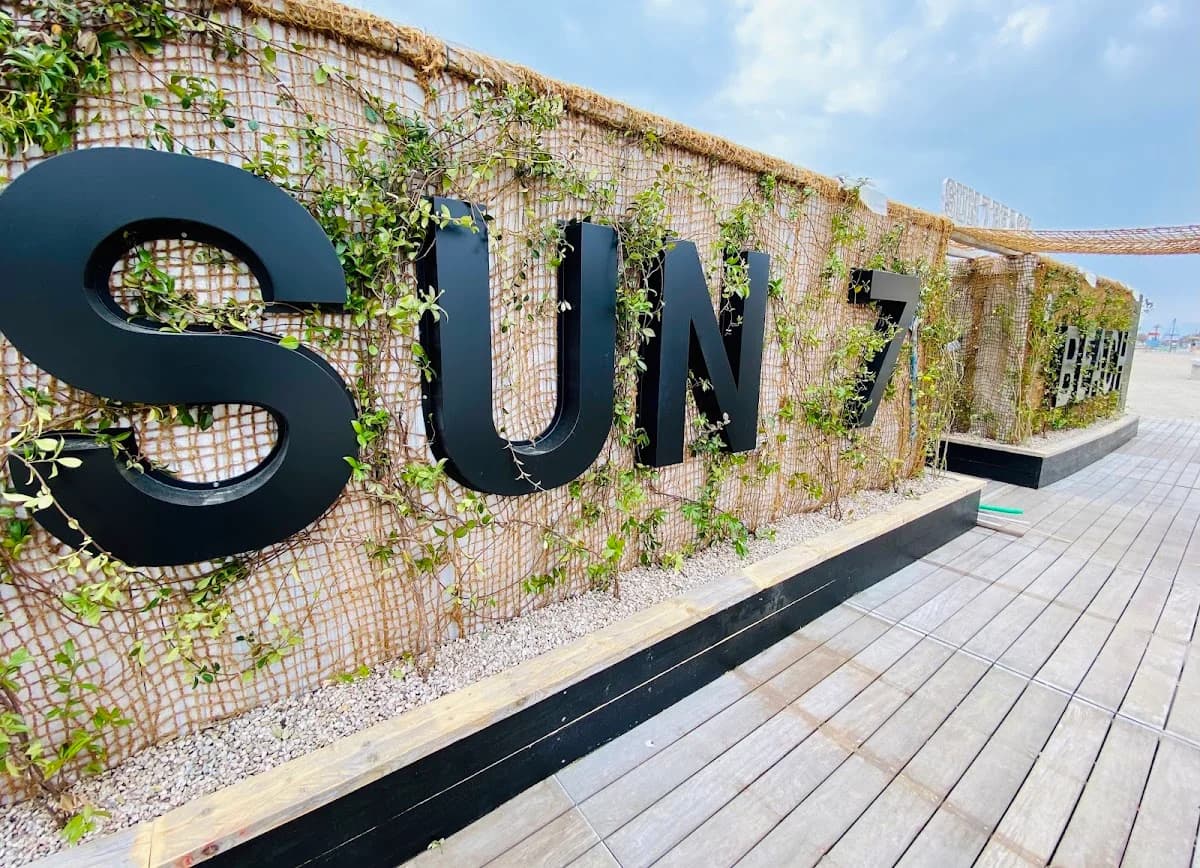Sun 7 Beach — Agde — Cap d'Agde Méditerranée