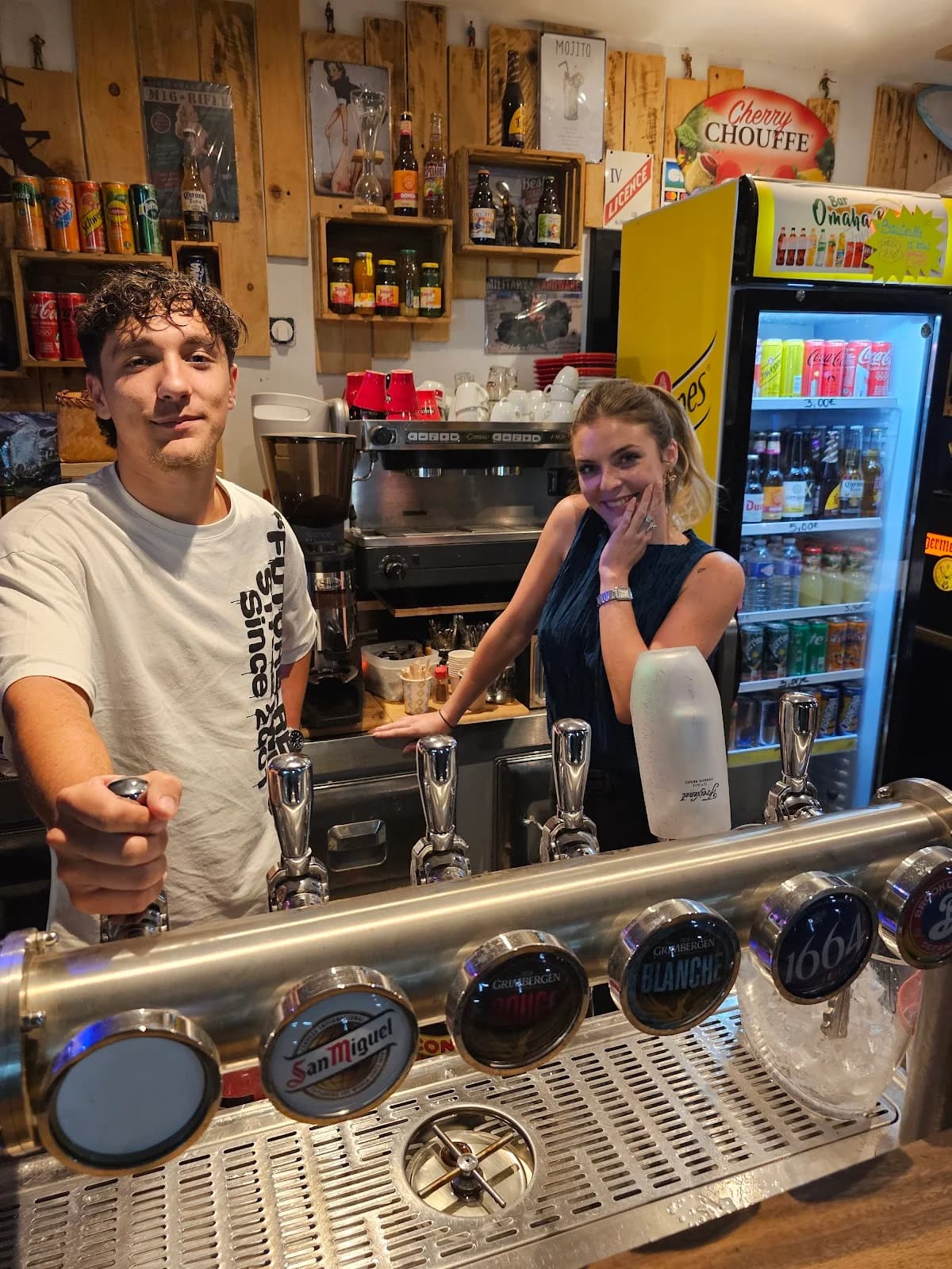 bar Omaha Beach , snack glacier — Agde — Cap d'Agde Méditerranée
