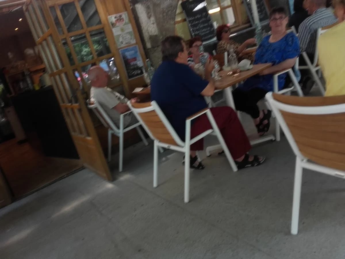 Le Saint Vincent Tabac Presse Loto PMU Bazar — Agde — Cap d'Agde Méditerranée