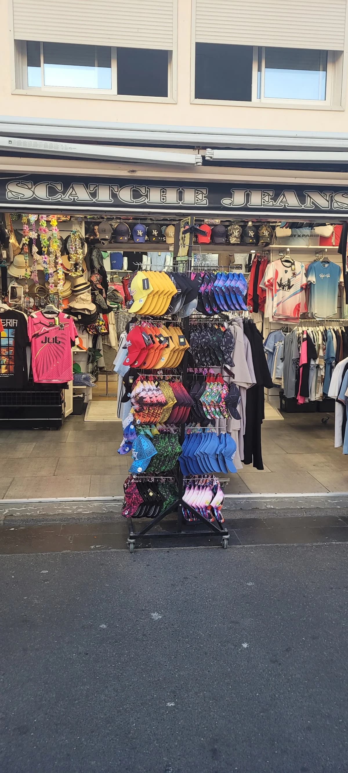 Scratche Jeans — Agde — Cap d'Agde Méditerranée