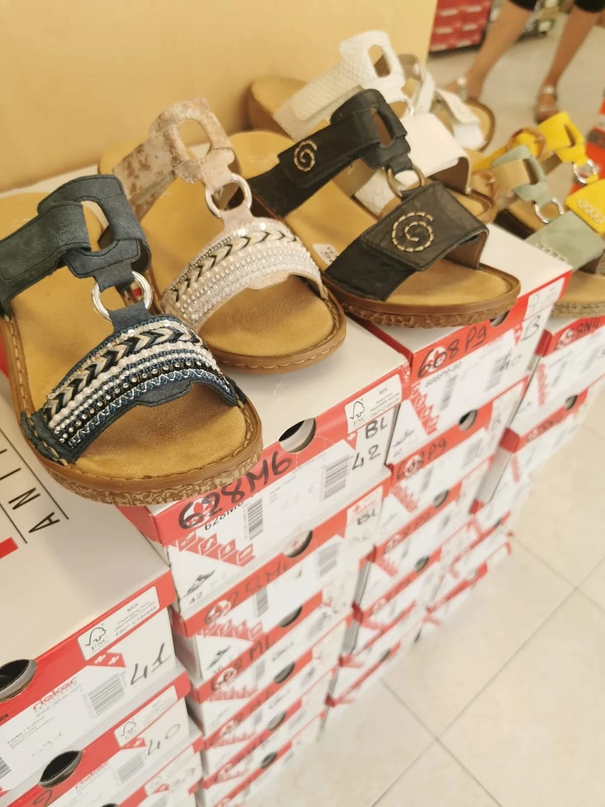 Marielle Chaussures - Vente et conseils personnalisés — Agde — Cap d'Agde Méditerranée