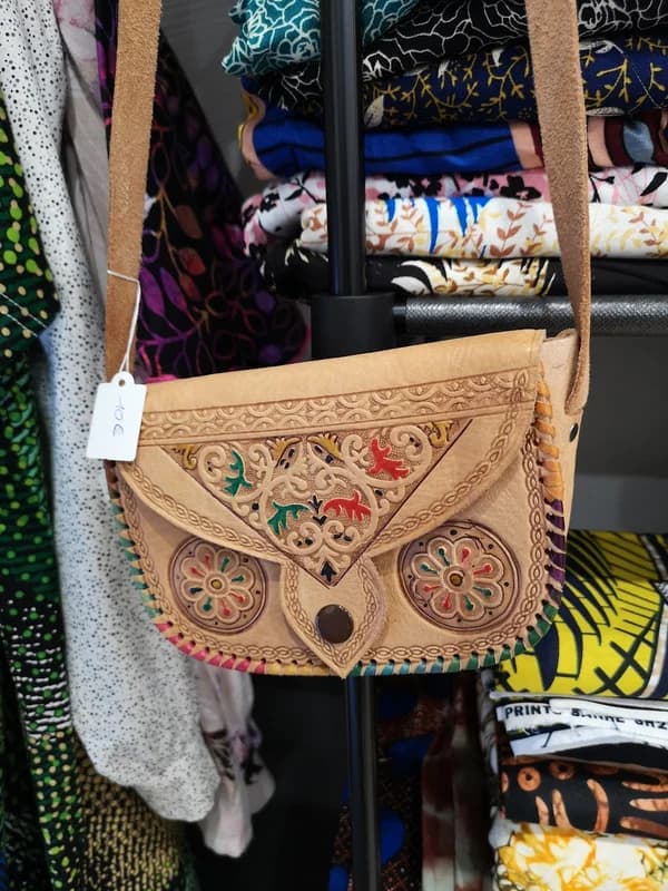Atelier de couture COUDS-CI FIL-ÇA — Agde — Cap d'Agde Méditerranée