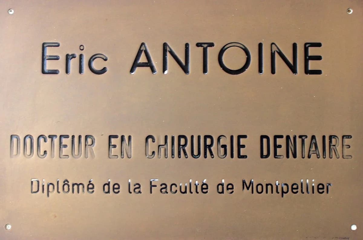 Docteur Eric Antoine - Chirurgien dentiste — Agde — Cap d'Agde Méditerranée