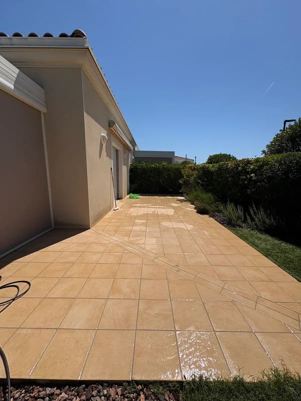 ECO CLEAN UP 34 - Nettoyage Professionnel Canapé / Matelas / Tapis / Moquette / Vitres & Sols Agde - Sète - Montpellier (34) — Agde — Cap d'Agde Méditerranée