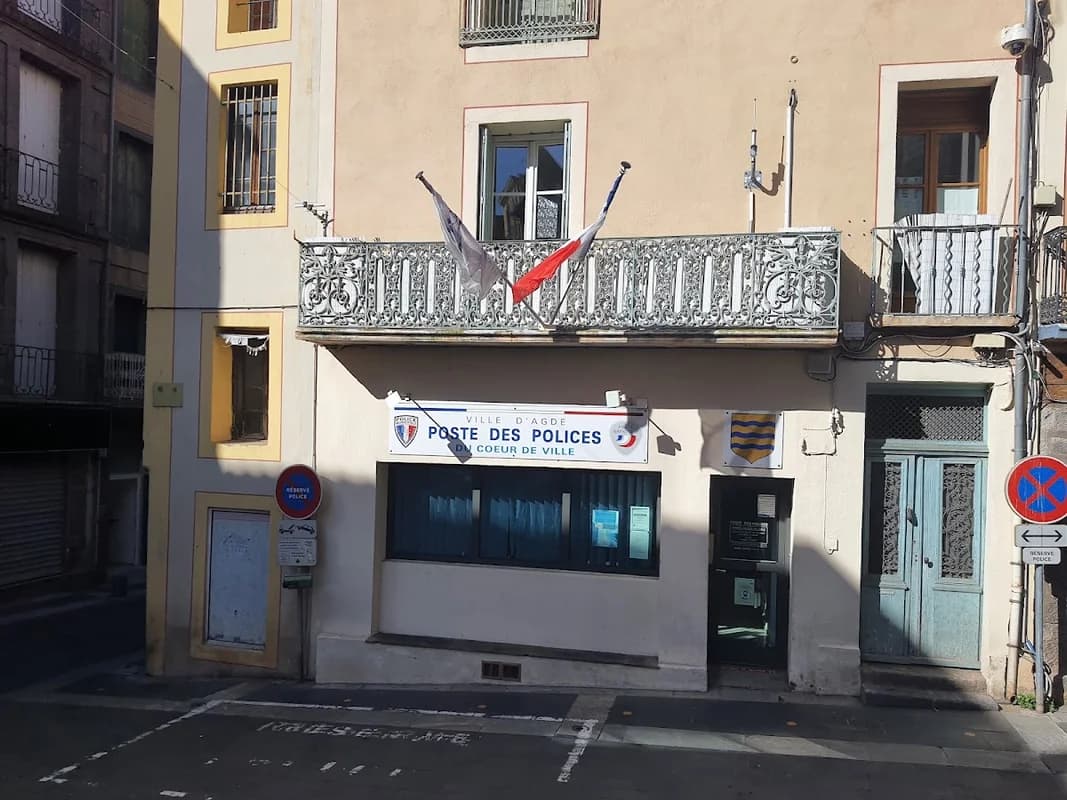 Poste Des Polices — Agde — Cap d'Agde Méditerranée
