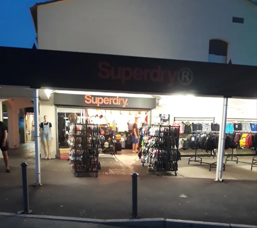 Superdry by Kirrashop — Agde — Cap d'Agde Méditerranée