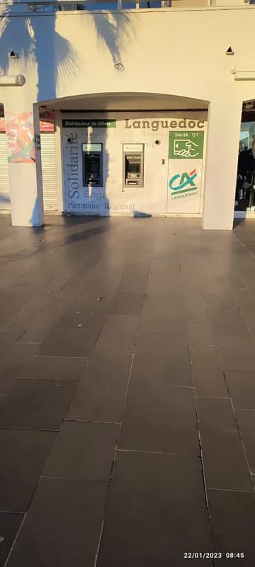 Distributeur de billets Caisse Agricole — Agde — Cap d'Agde Méditerranée