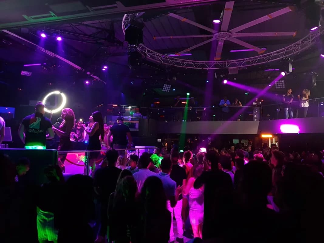 Bora Club — Agde — Cap d'Agde Méditerranée