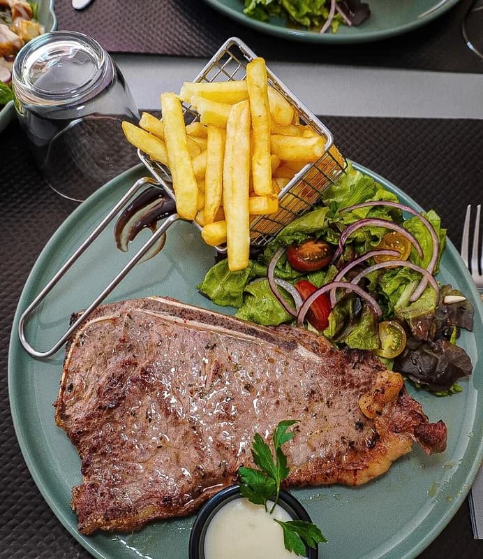 Le Nueve Lounge Restaurant — Agde — Cap d'Agde Méditerranée