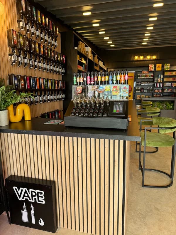 Cowa shop cigarettes électroniques, JNR PUFF, CBD, — Agde — Cap d'Agde Méditerranée