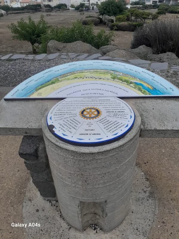 la table d'orientation. — Agde — Cap d'Agde Méditerranée