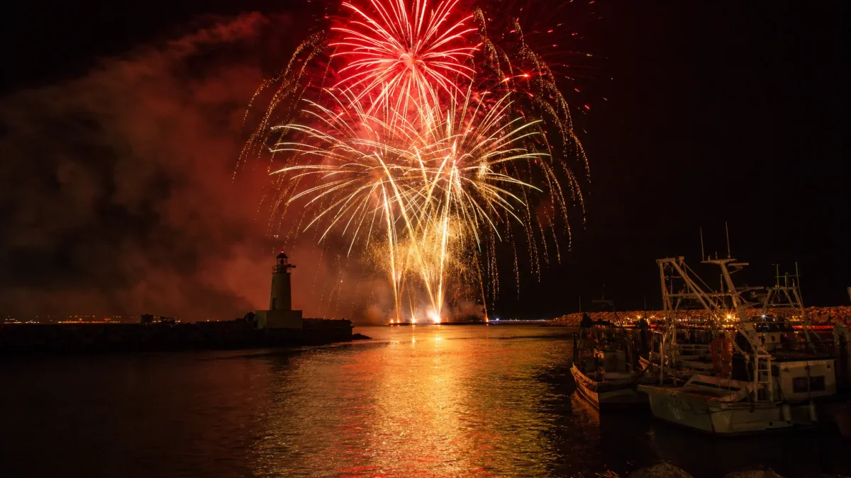 Feu d'artifice embouchure de l'Hérault