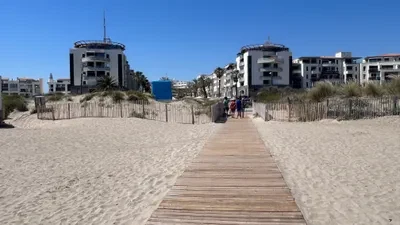 Mail de Rochelongue vue de la plage