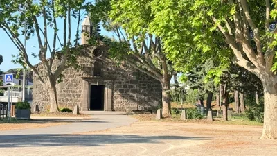 Façade arboré de la chapelle Notre-Dame Grau d’agde