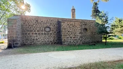J’appelle Notre-Dame de l’agenouillade Grau d’agde