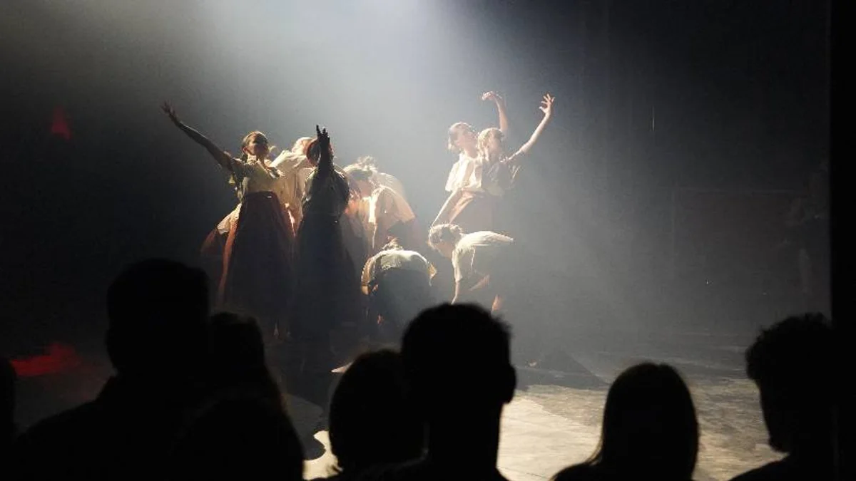 Agde - Envie Danse embarque Agde dans un voyage féerique sous chapiteau #agde