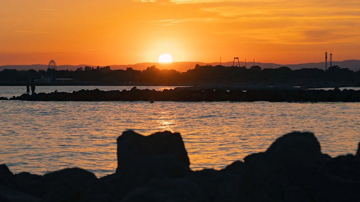 Agde - À la Tamarissière, un coucher de soleil qui sublime le littoral agathois #agde