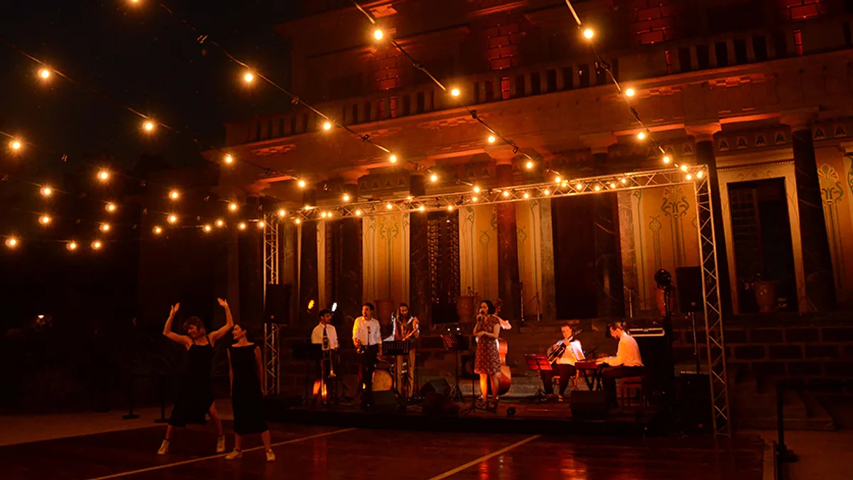 Agde - Château Laurens : un premier bal swing qui lance l'été en musique ! #agde