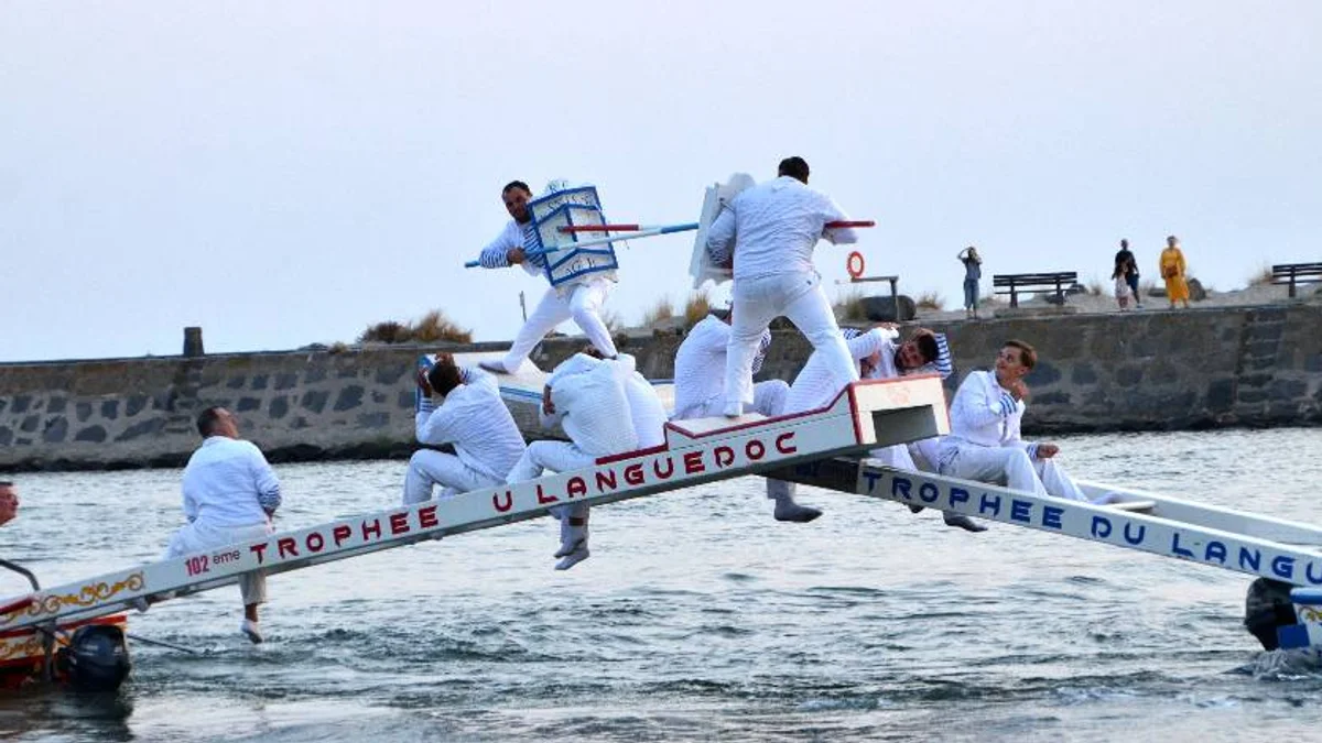 Grau d'Agde - Le Trophée Louis Ferrero a offert une soirée de joutes spectaculaire au Grau d'Agde #graudagde