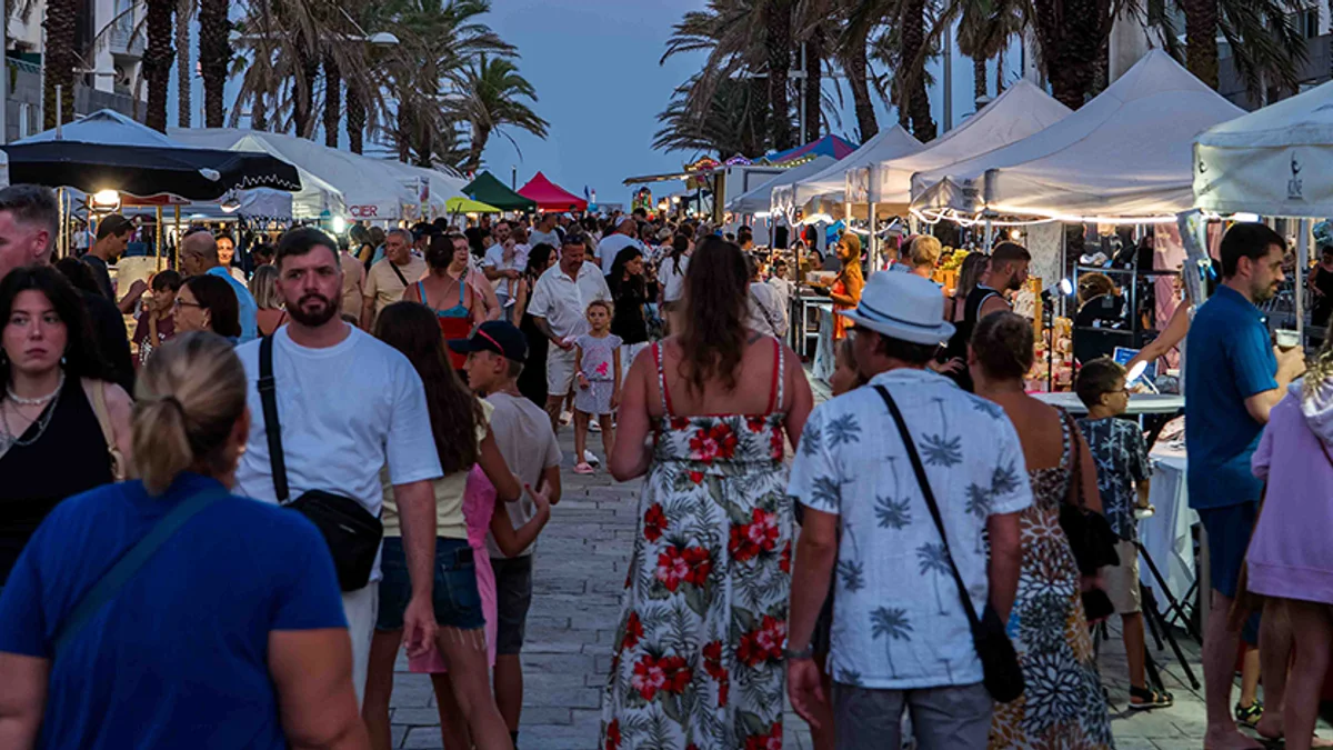 Cap d'Agde - Les nocturnes du Mail de Rochelongue, le rendez-vous du mardi soir #capdagde