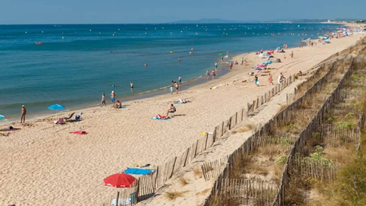 Cap d'Agde - Chichas sur les plages : une interdiction en vigueur depuis 2014 #capdagde