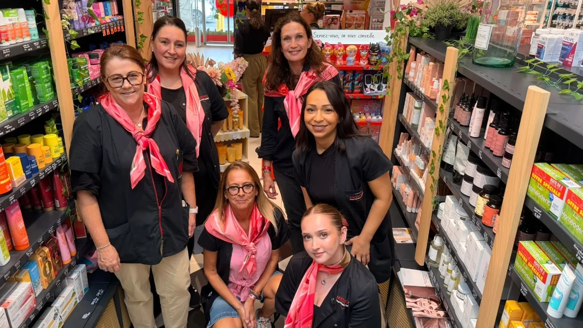 Agde - La Pharmacie de la Piscine se mobilise pour Octobre Rose #agde