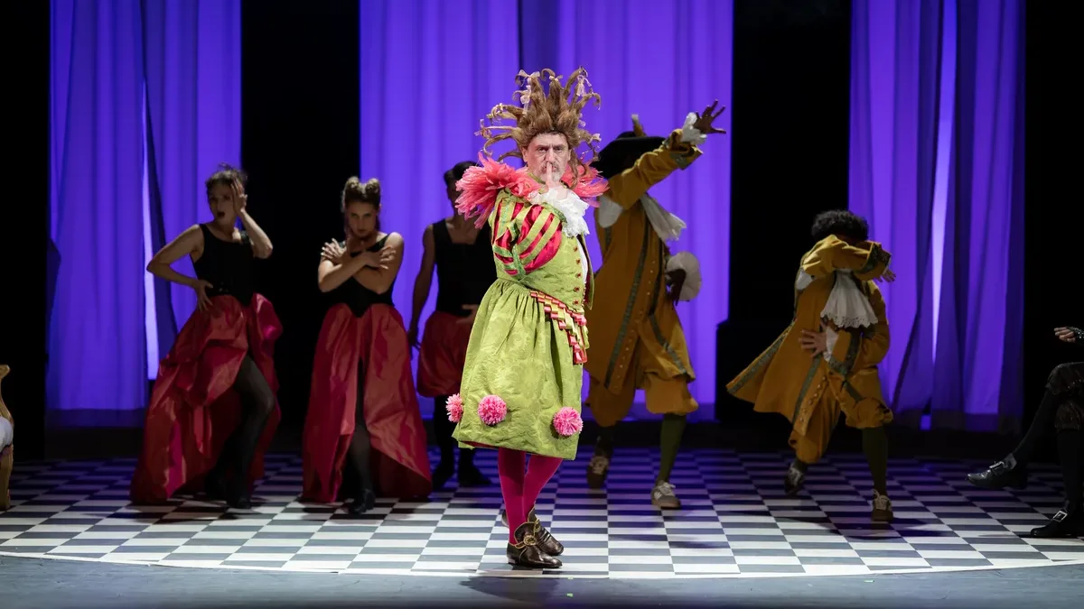 Au Cap d’Agde, Jean-Paul Rouve se glisse dans le costume du Bourgeois gentilhomme